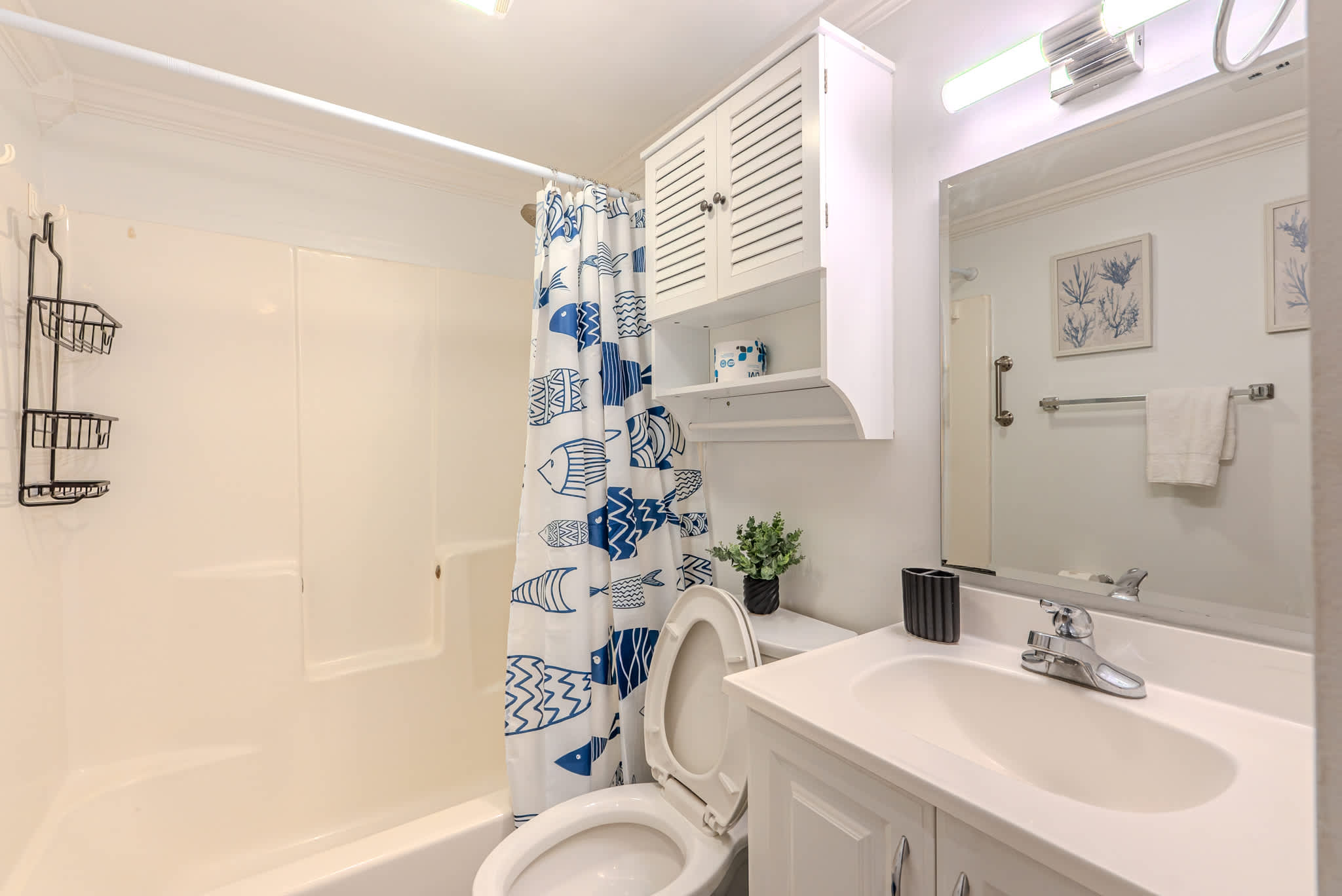 Breakers bathroom shower