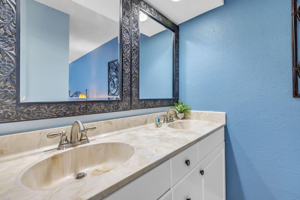 Xanadu bathroom vanity