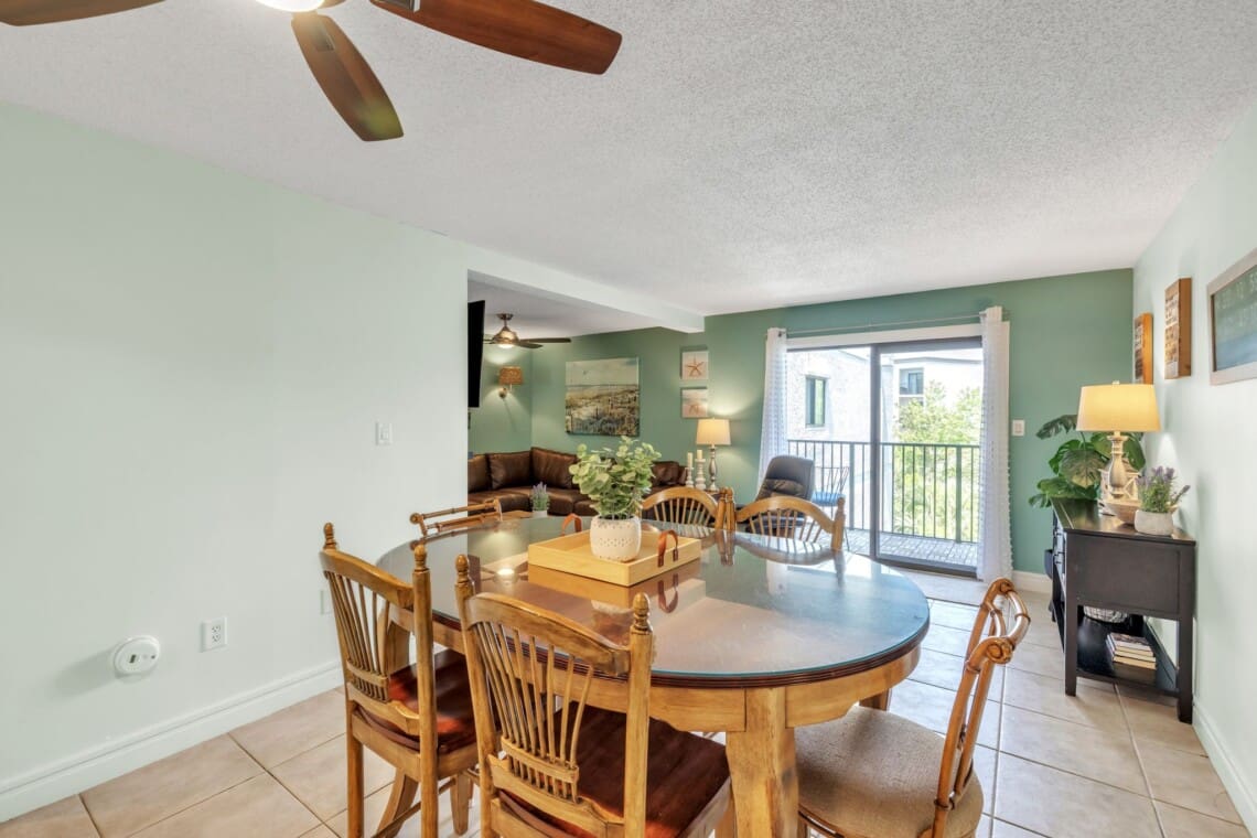 Xanadu living and dining open floor plan