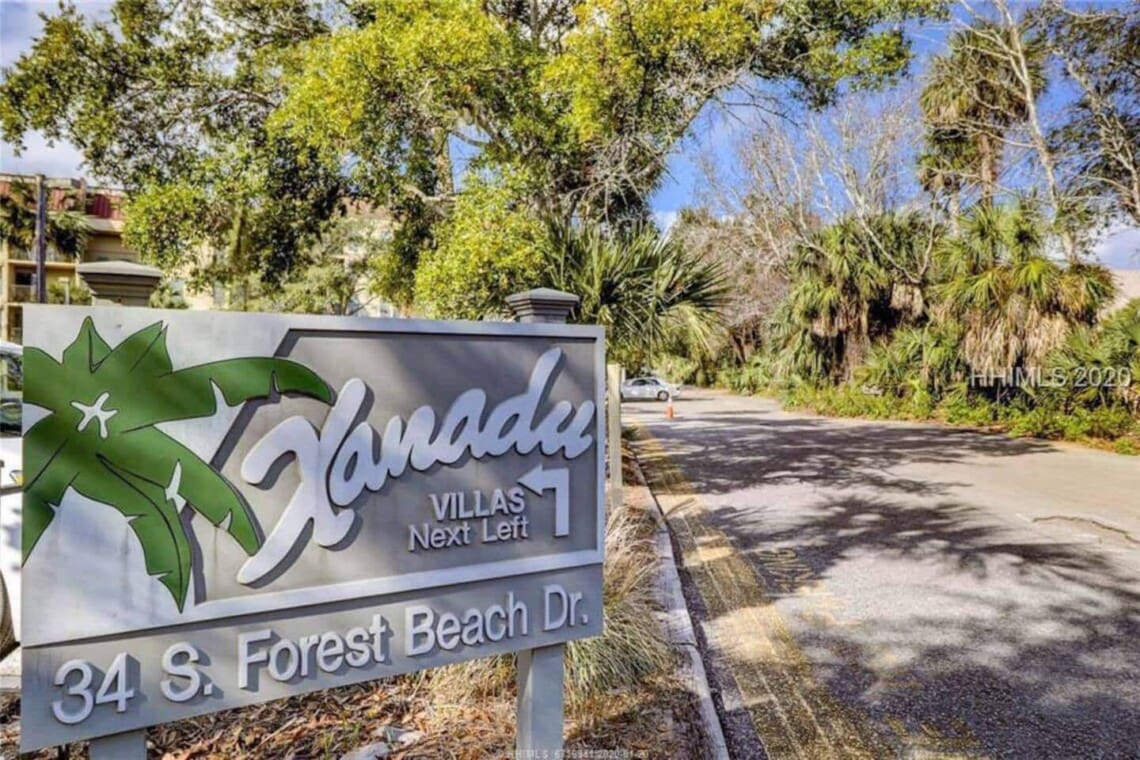 Xanadu Villas entrance sign