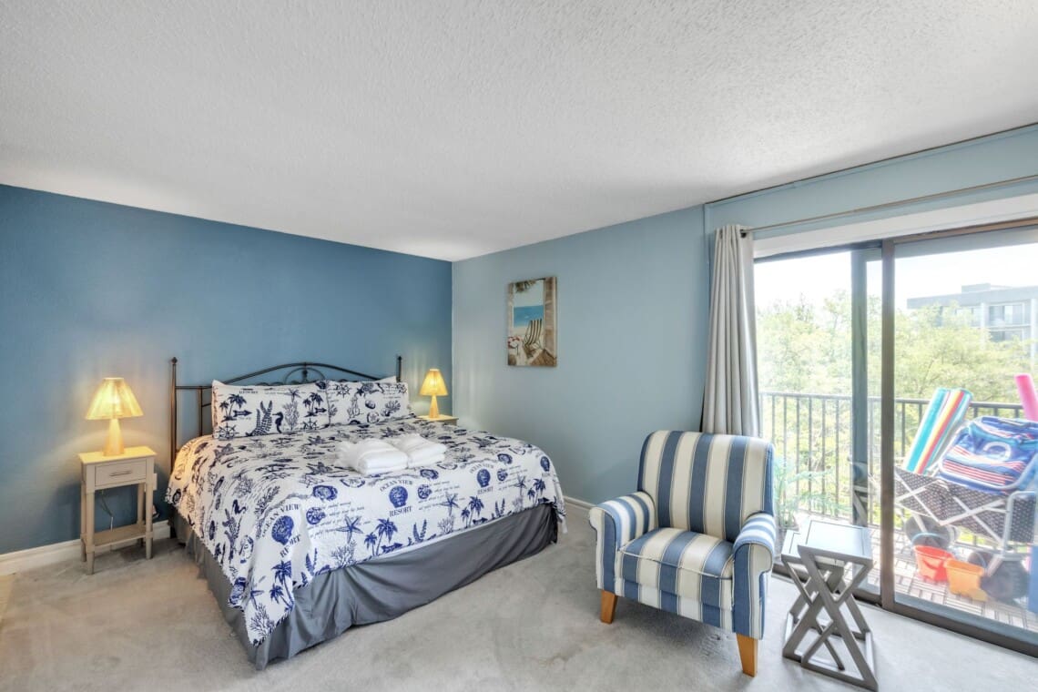 Xanadu third bedroom with twin beds